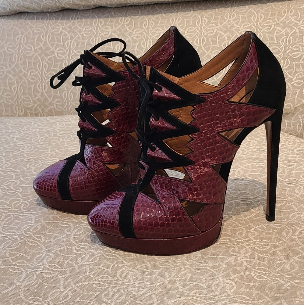 High Heels Shoes